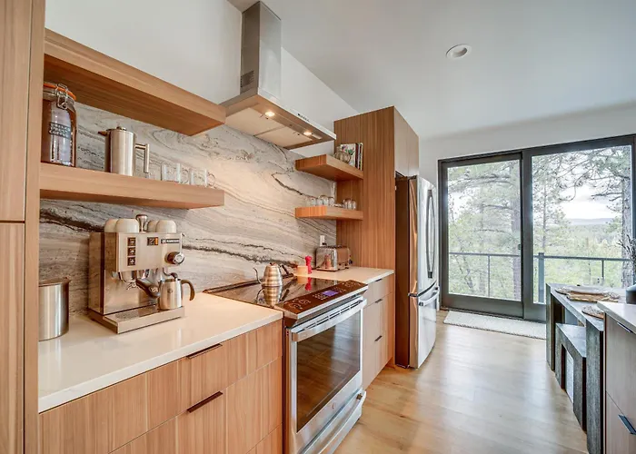 Modern Living! Mtn-view Gem In Holiday home