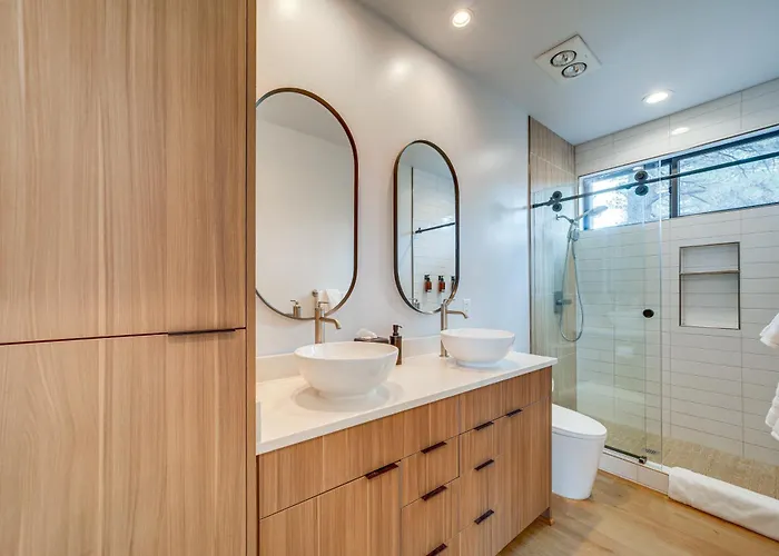 Modern Living! Mtn-view Gem In Holiday home