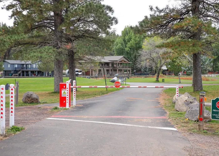 Modern Living! Mtn-view Gem In * Munds Park